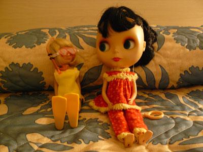 20080106-026.jpg - ゴルに明日の水着やらシュノーケルやらフィンやらを仕込まれたクイーン。