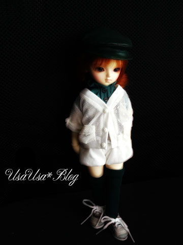 L-005.jpg - 少しだけ見える足が何ともかわいいです。